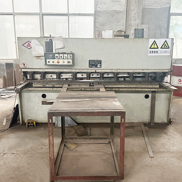 液压摆式剪板机